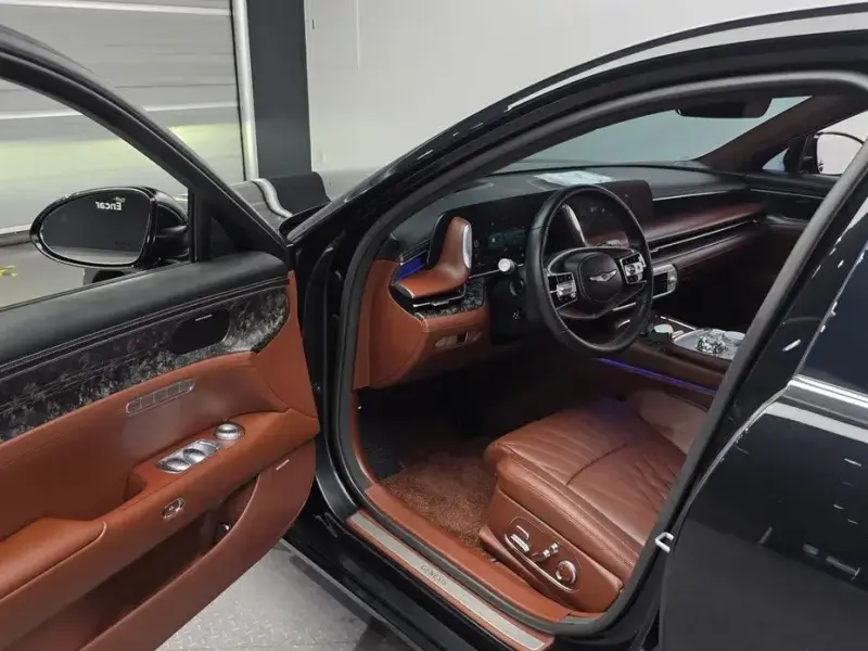2023 Genesis G90 с пробегом 92 107 км