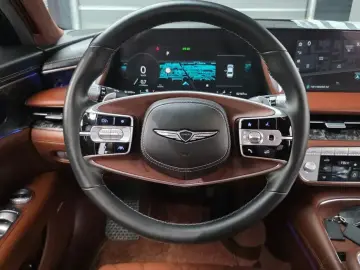 2023 Genesis G90 с пробегом 92 107 км