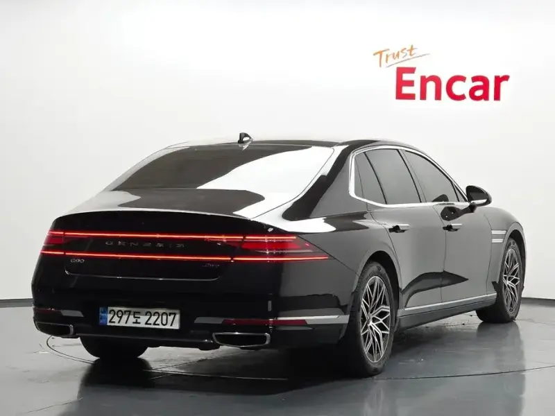 2023 Genesis G90 с пробегом 52 111 км