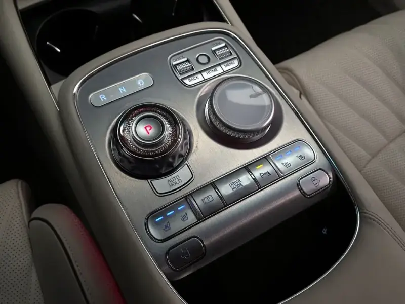 2023 Genesis G90 с пробегом 52 111 км