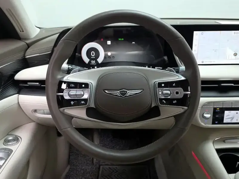 2023 Genesis G90 с пробегом 52 111 км