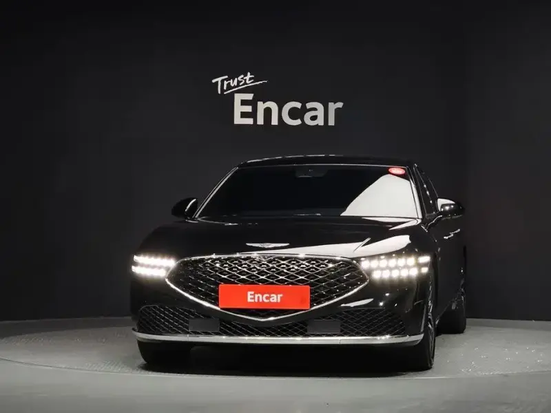 2023 Genesis G90 с пробегом 72 992 км