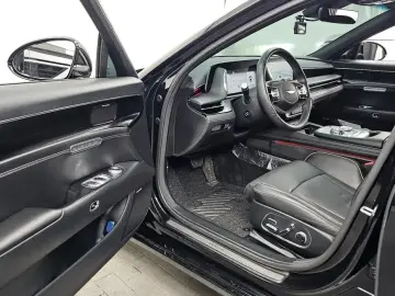 2023 Genesis G90 с пробегом 72 992 км