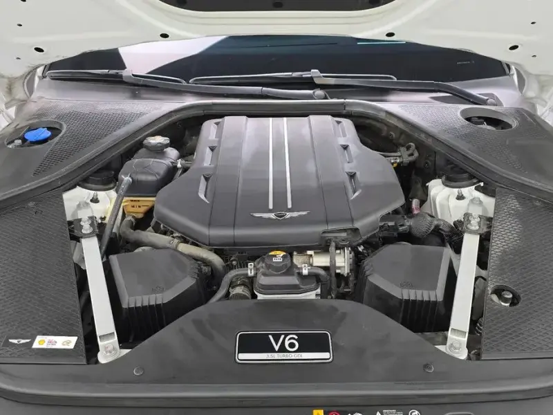 2023 Genesis G90 с пробегом 35 276 км