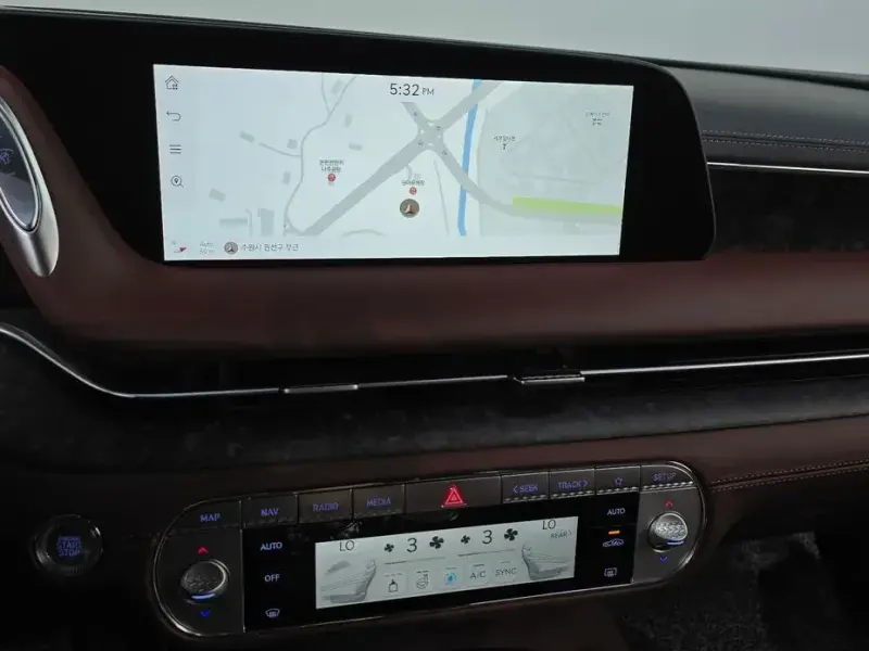 2023 Genesis G90 с пробегом 35 276 км