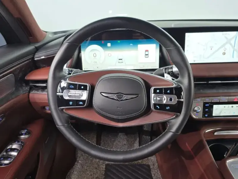 2023 Genesis G90 с пробегом 35 276 км