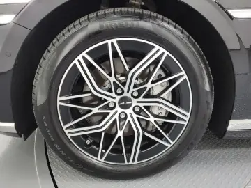 2023 Genesis G90 с пробегом 91 388 км
