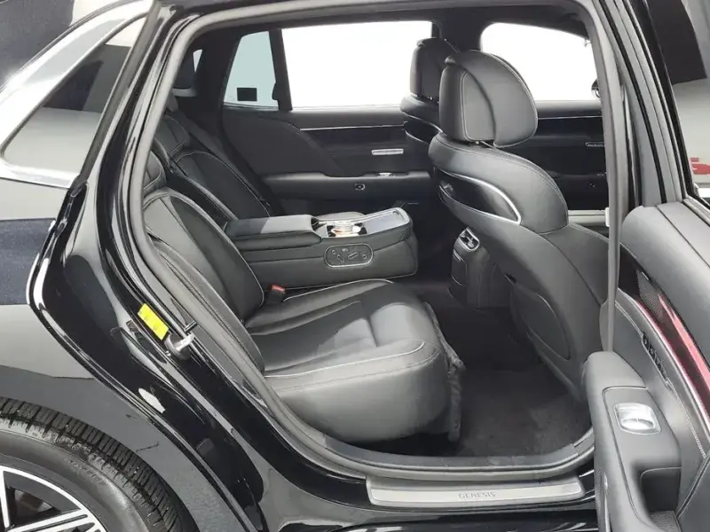 2023 Genesis G90 с пробегом 91 388 км