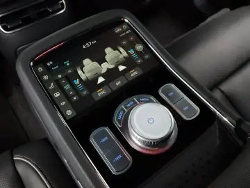 2023 Genesis G90 с пробегом 91 388 км
