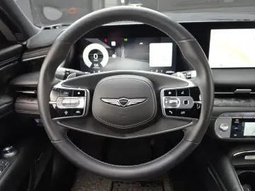 2023 Genesis G90 с пробегом 43 265 км