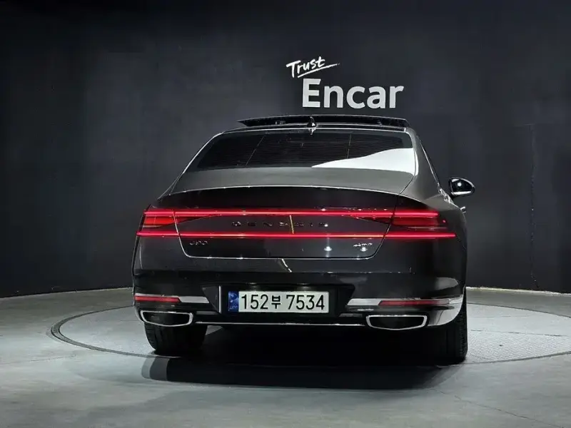 2023 Genesis G90 с пробегом 63 372 км