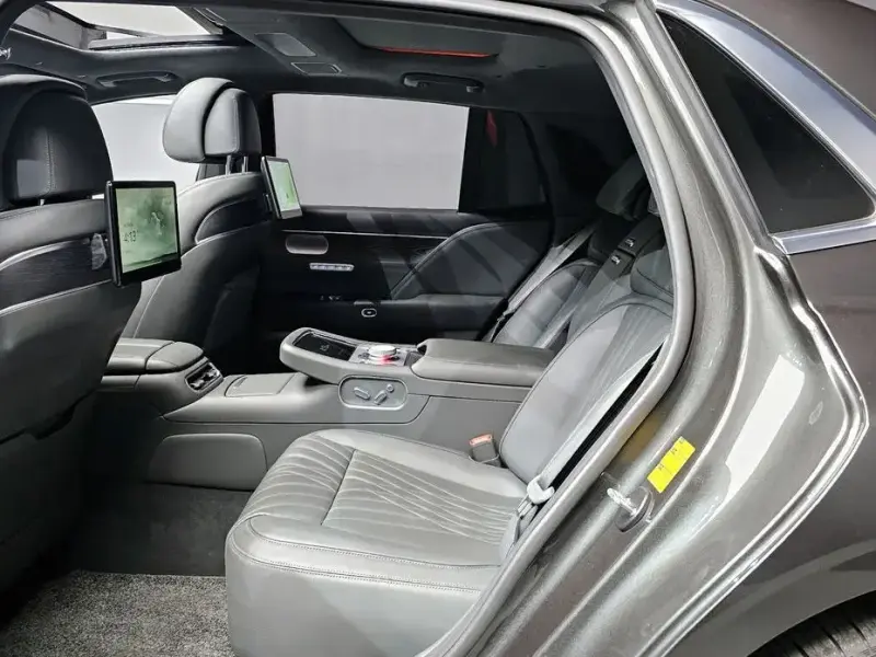 2023 Genesis G90 с пробегом 63 372 км