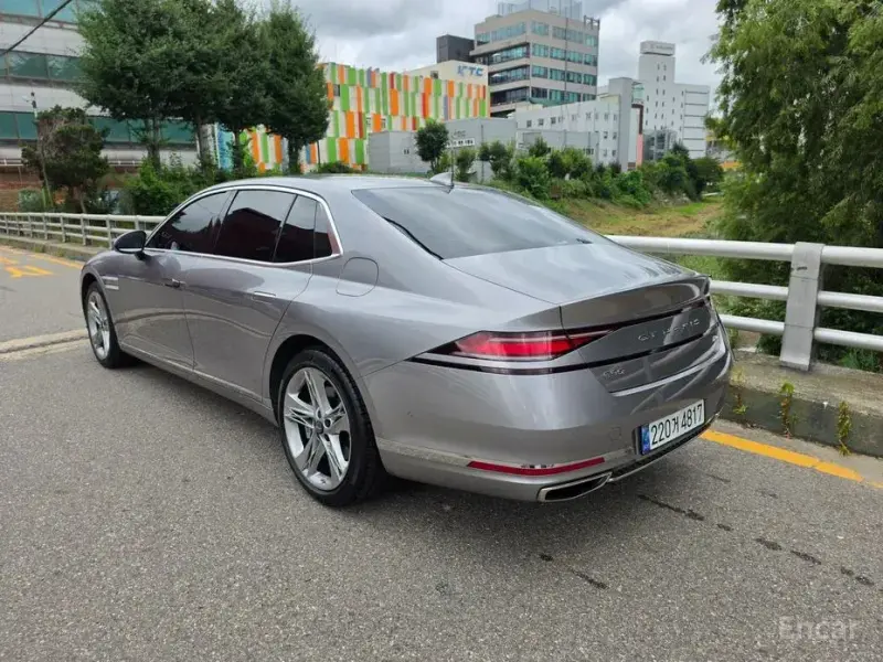 2023 Genesis G90 с пробегом 54 530 км