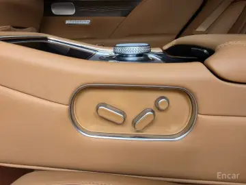 2023 Genesis G90 с пробегом 54 530 км