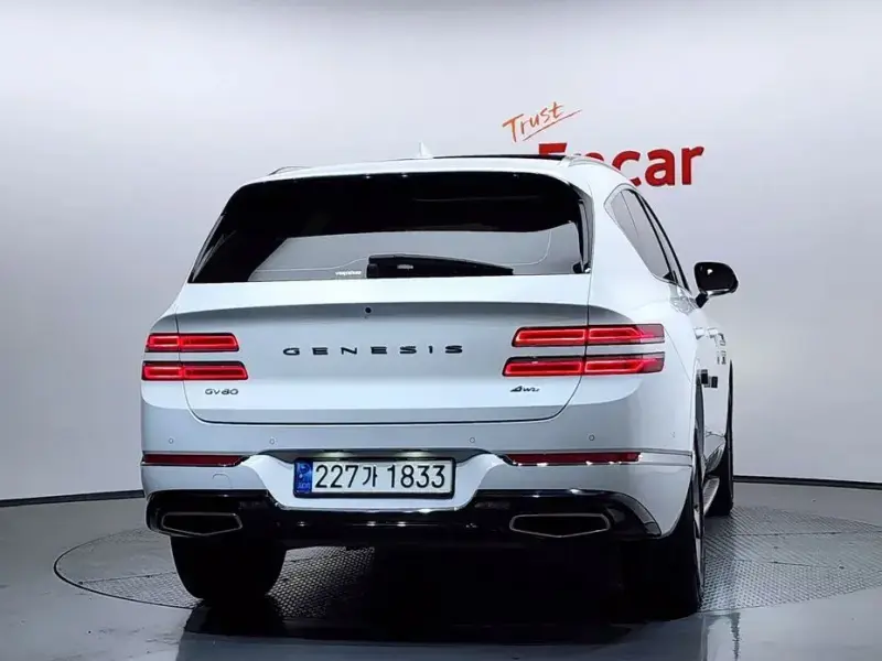 2023 Genesis GV80 с пробегом 45 350 км