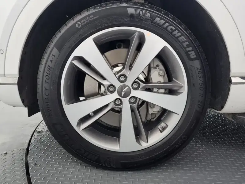 2023 Genesis GV80 с пробегом 45 350 км