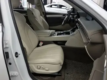 2023 Genesis GV80 с пробегом 87 370 км
