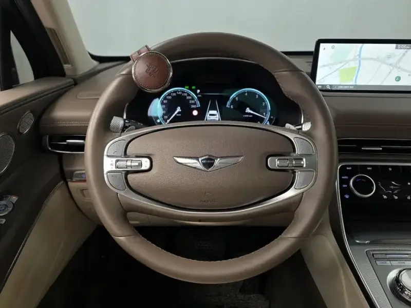 2023 Genesis GV80 с пробегом 87 370 км