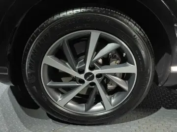 2023 Genesis GV80 с пробегом 13 605 км