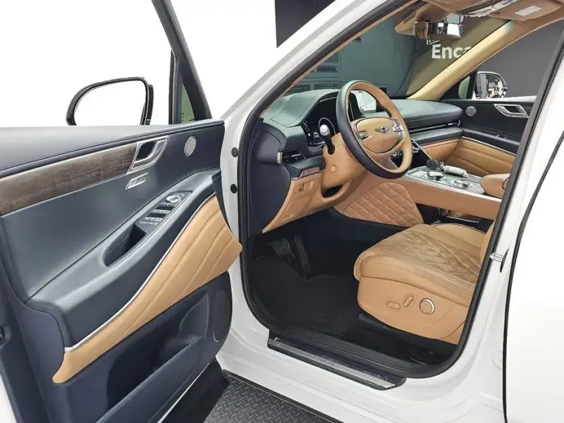 2023 Genesis GV80 с пробегом 47 749 км