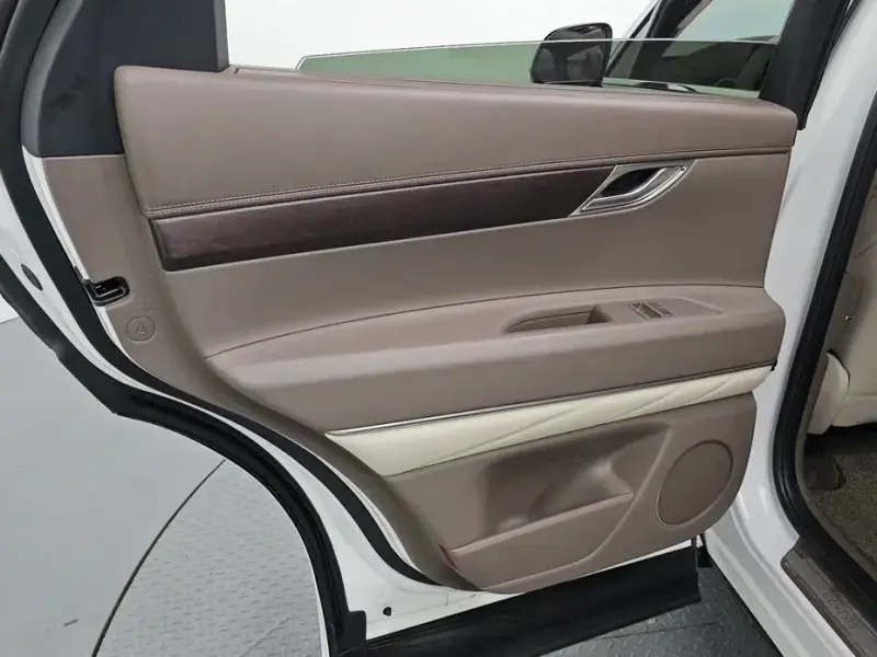 2023 Genesis GV80 с пробегом 52 886 км