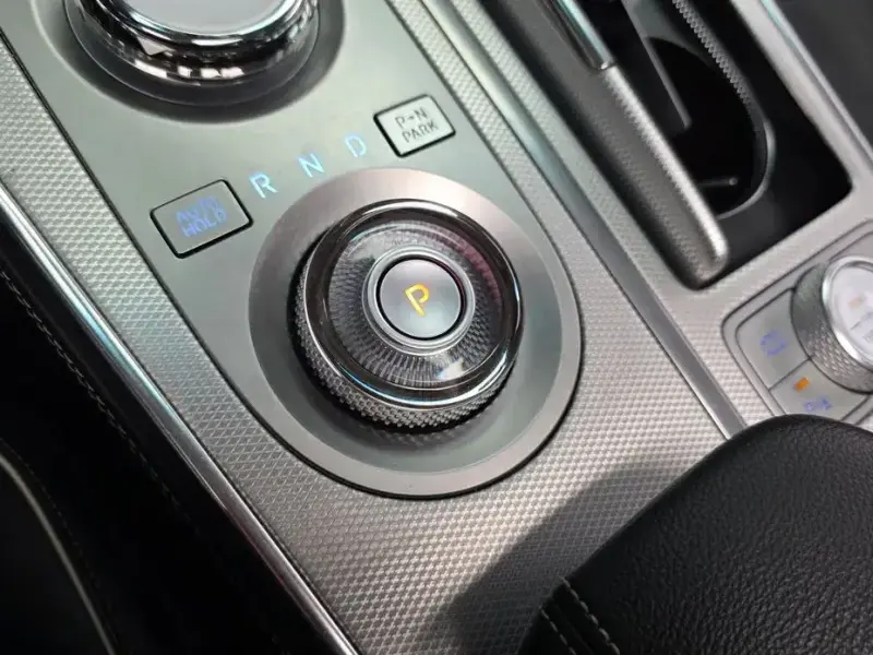 2023 Genesis GV80 с пробегом 39 262 км