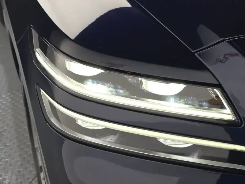 2023 Genesis GV80 с пробегом 36 093 км