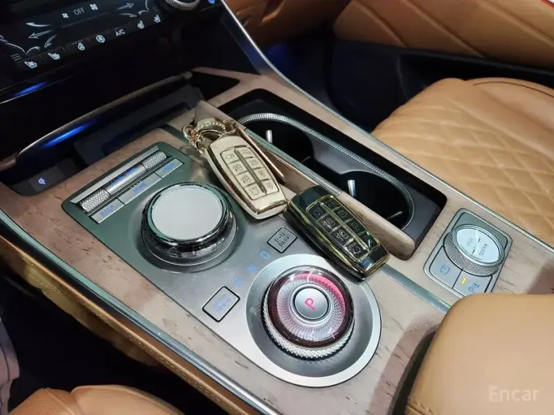 2023 Genesis GV80 с пробегом 24 545 км
