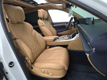 2023 Genesis GV80 с пробегом 24 545 км