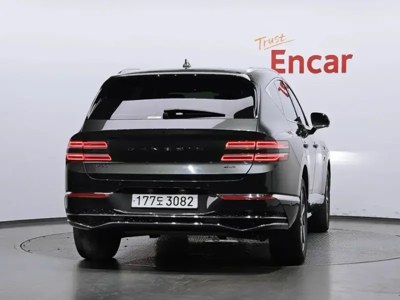 2023 Genesis GV80 с пробегом 49 949 км