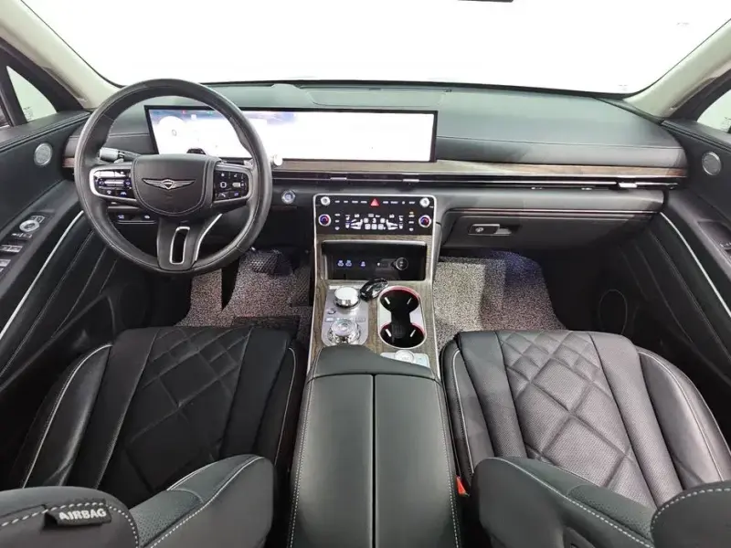 2023 Genesis GV80 с пробегом 49 949 км