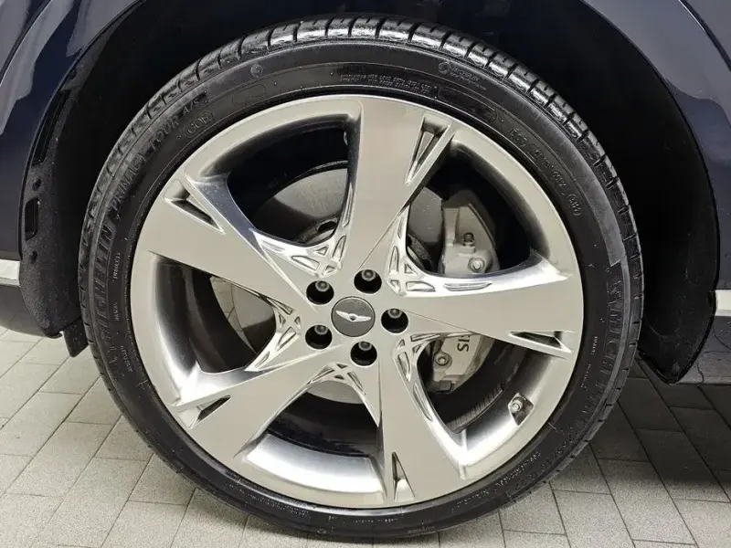 2023 Genesis GV80 с пробегом 29 121 км
