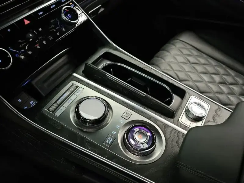 2023 Genesis GV80 с пробегом 29 121 км