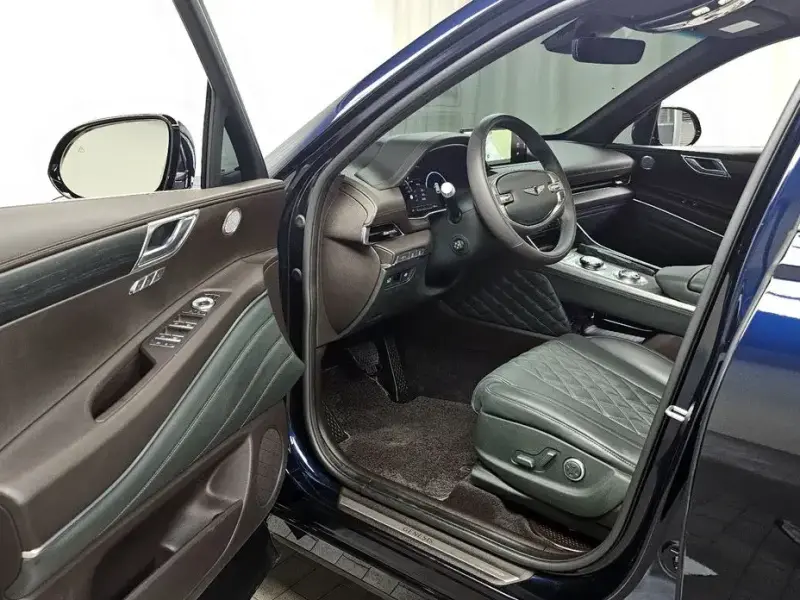 2023 Genesis GV80 с пробегом 29 121 км