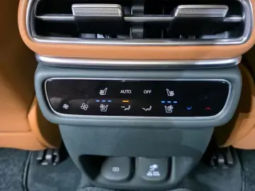 2023 Genesis GV80 с пробегом 33 150 км