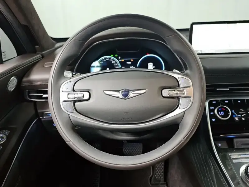2023 Genesis GV80 с пробегом 29 121 км