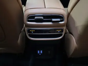 2023 Genesis GV80 с пробегом 35 081 км