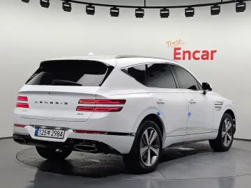 2023 Genesis GV80 с пробегом 31 892 км