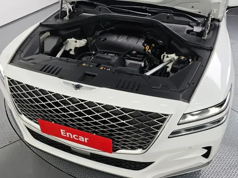 2023 Genesis GV80 с пробегом 31 892 км