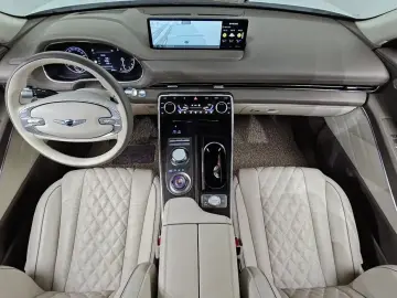 2023 Genesis GV80 с пробегом 31 892 км