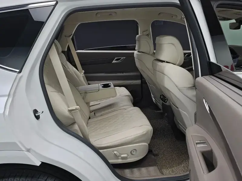 2023 Genesis GV80 с пробегом 31 892 км