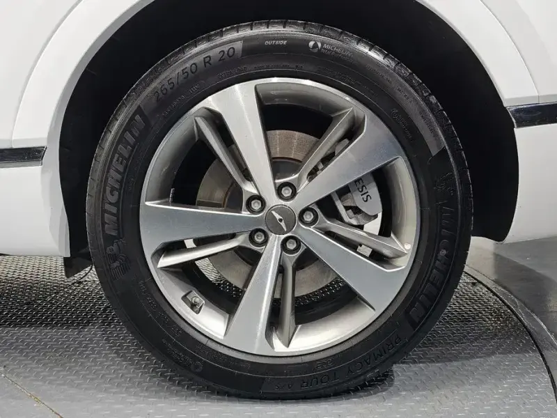 2023 Genesis GV80 с пробегом 31 892 км