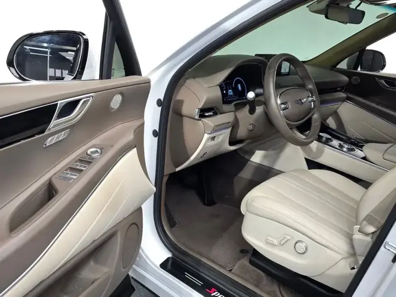 2023 Genesis GV80 с пробегом 44 072 км