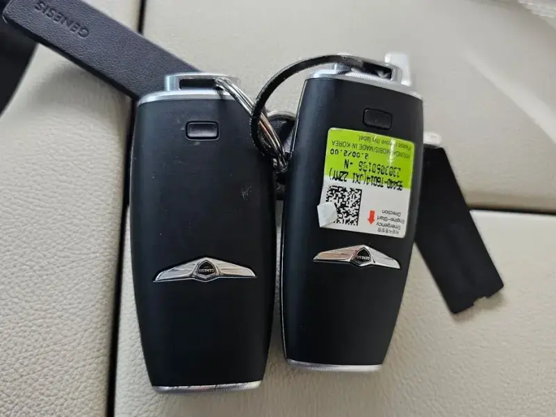 2023 Genesis GV80 с пробегом 25 711 км