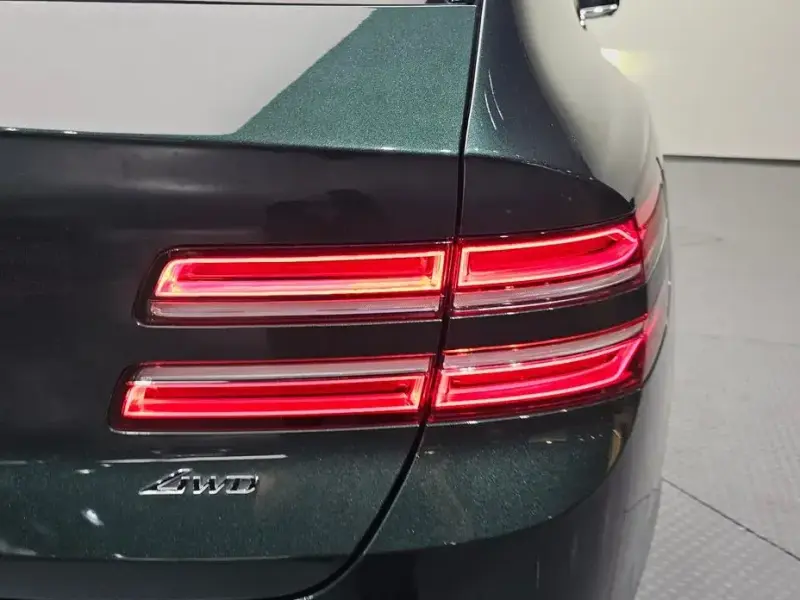 2023 Genesis GV80 с пробегом 14 226 км