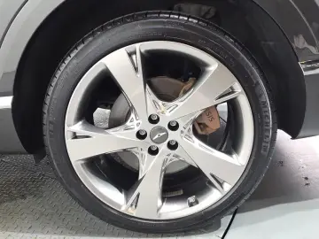 2023 Genesis GV80 с пробегом 76 012 км
