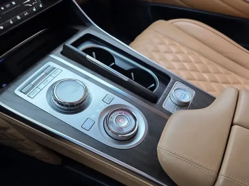 2023 Genesis GV80 с пробегом 31 656 км