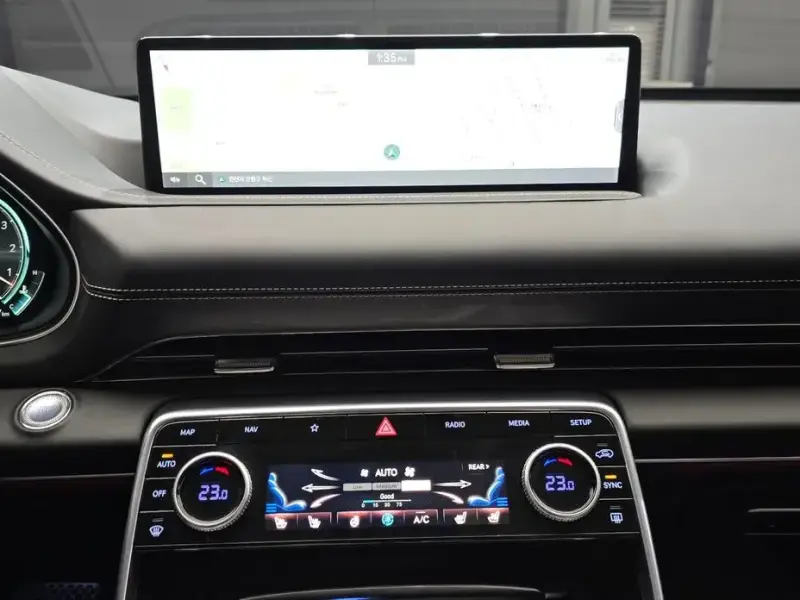 2023 Genesis GV80 с пробегом 43 257 км