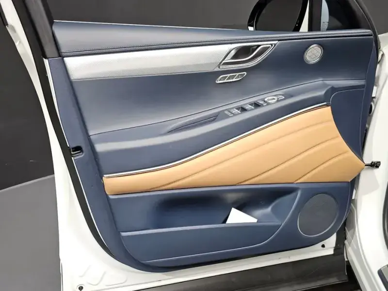2023 Genesis GV80 с пробегом 20 853 км