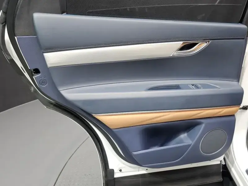 2023 Genesis GV80 с пробегом 20 853 км